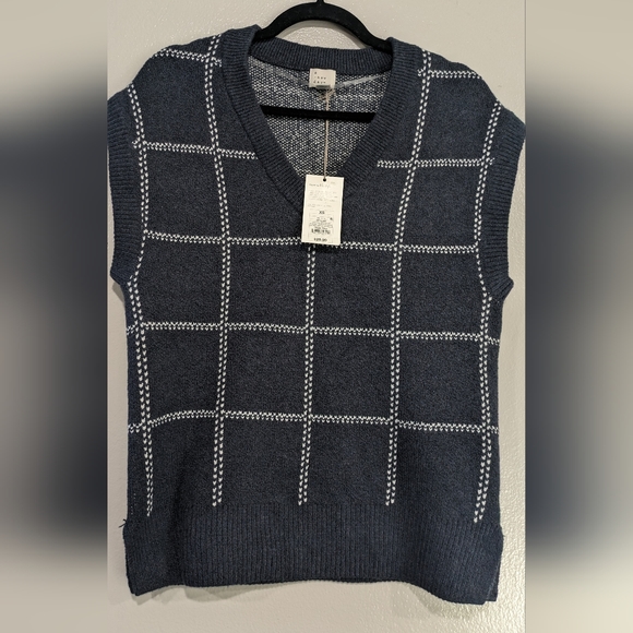 A New Day Blue Sweater Vest. - Picture 2 of 6